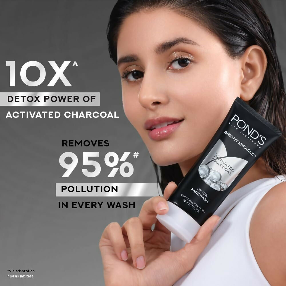 Ponds Bright Miracle Detox Facewash 10X Power of Activated Charcoal For Deep Cleaned Skin, Reveals Glow