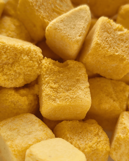 Moon Freeze Dried Mango Cubes