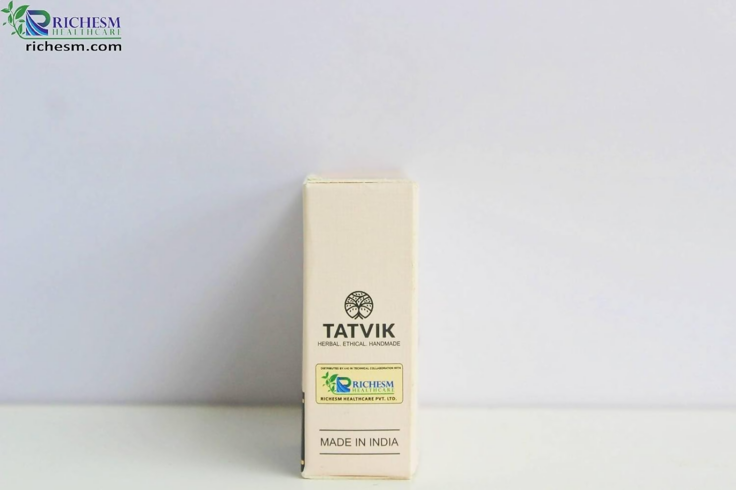 Tatvik Ayurveda Mridukaya Hand Made Soap (Oudh)