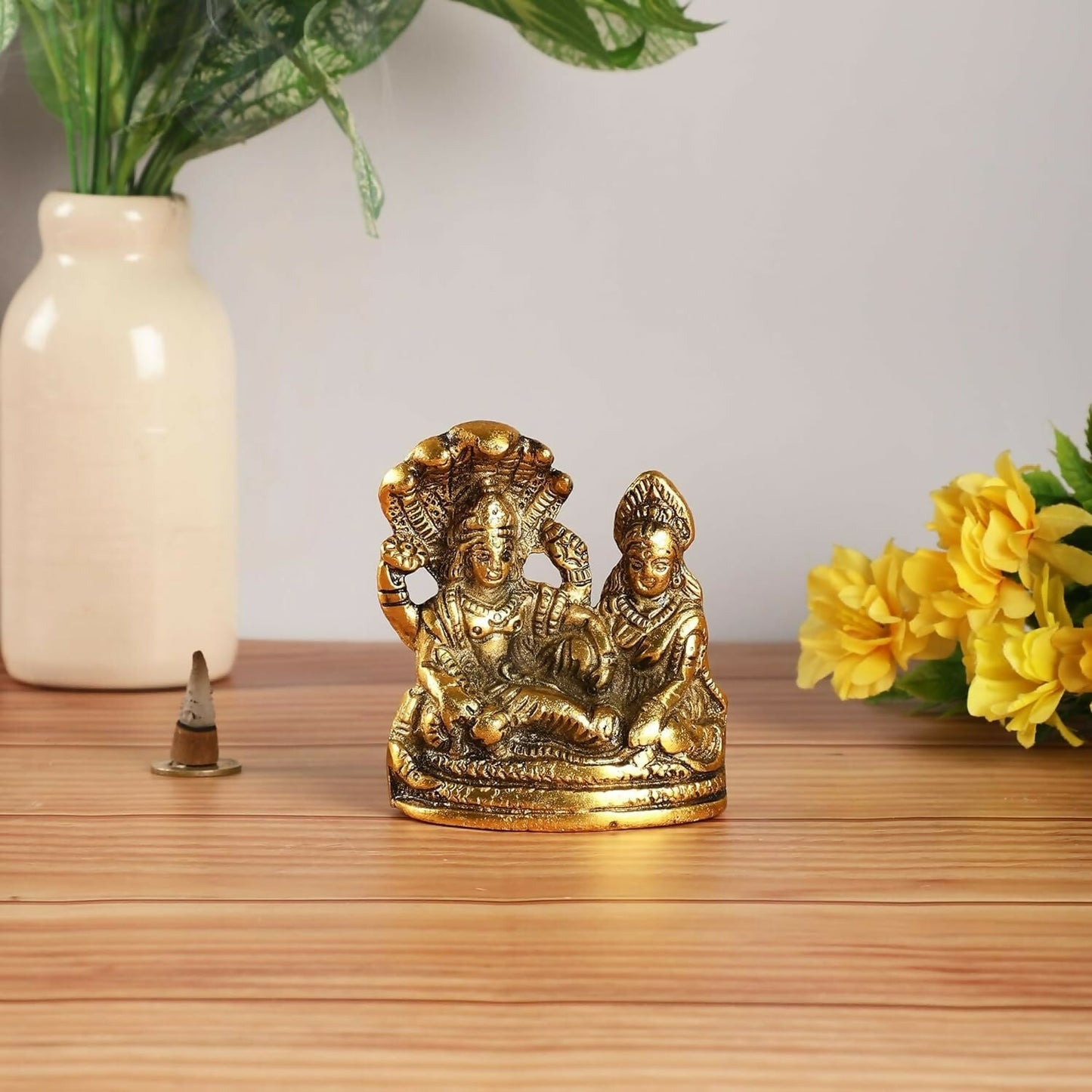 Buy Heyearth Lord Vishnu Laxmi Idol
