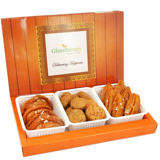 Ghasitaram Assorted Box of Gujiyas, khaja and Methi Mathi