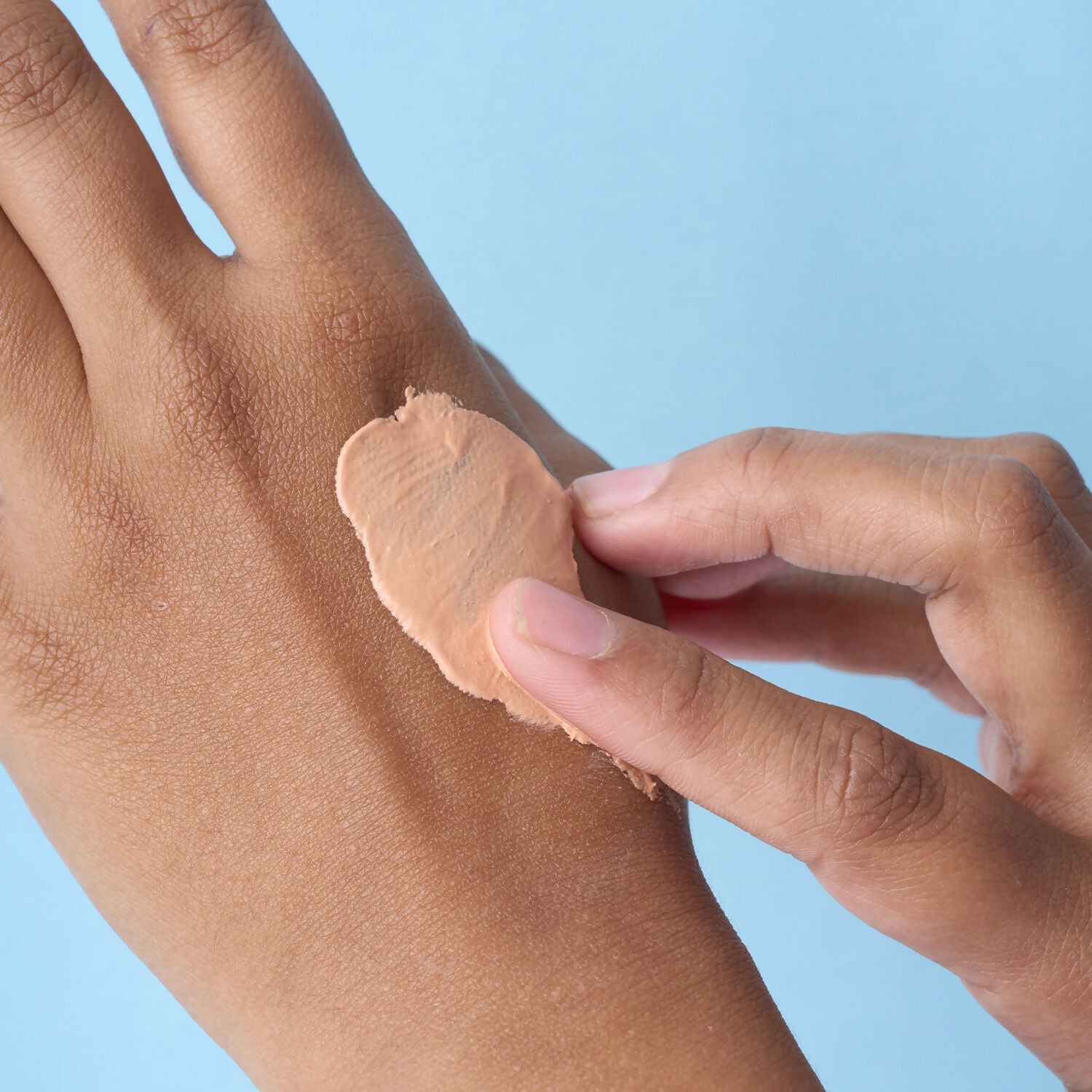 The Harkoi Mineral Matte Sunscreen - SPF 35 - Shade #6