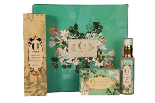 Buy Ohria Ayurveda Raatrani Gift Box For Her from DrMediCart, Ship from India to USA
