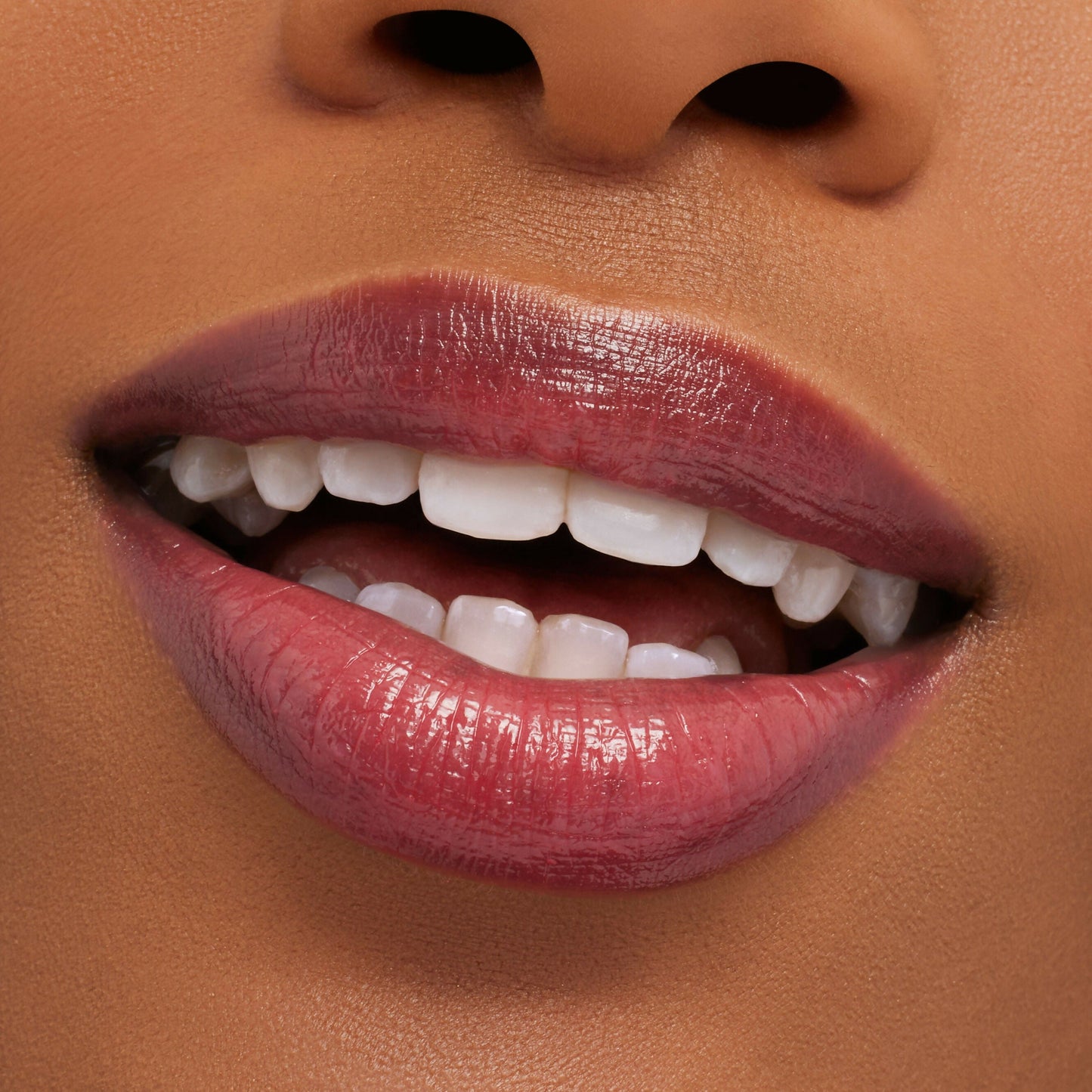 M.A.C Glow Play Tender Talk Lip Balm - Banter