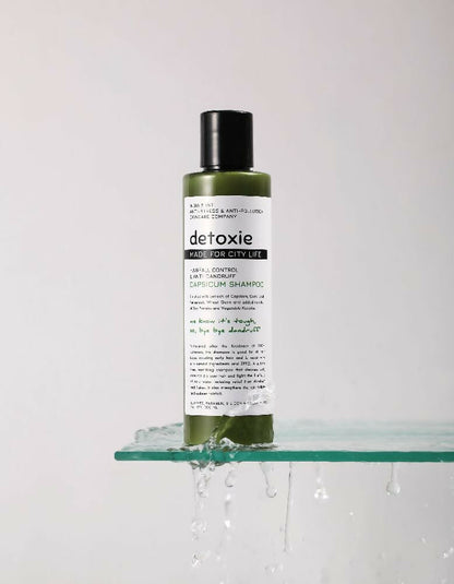 Detoxie Anti-Dandruff & Flake Relief Capsicum Shampoo