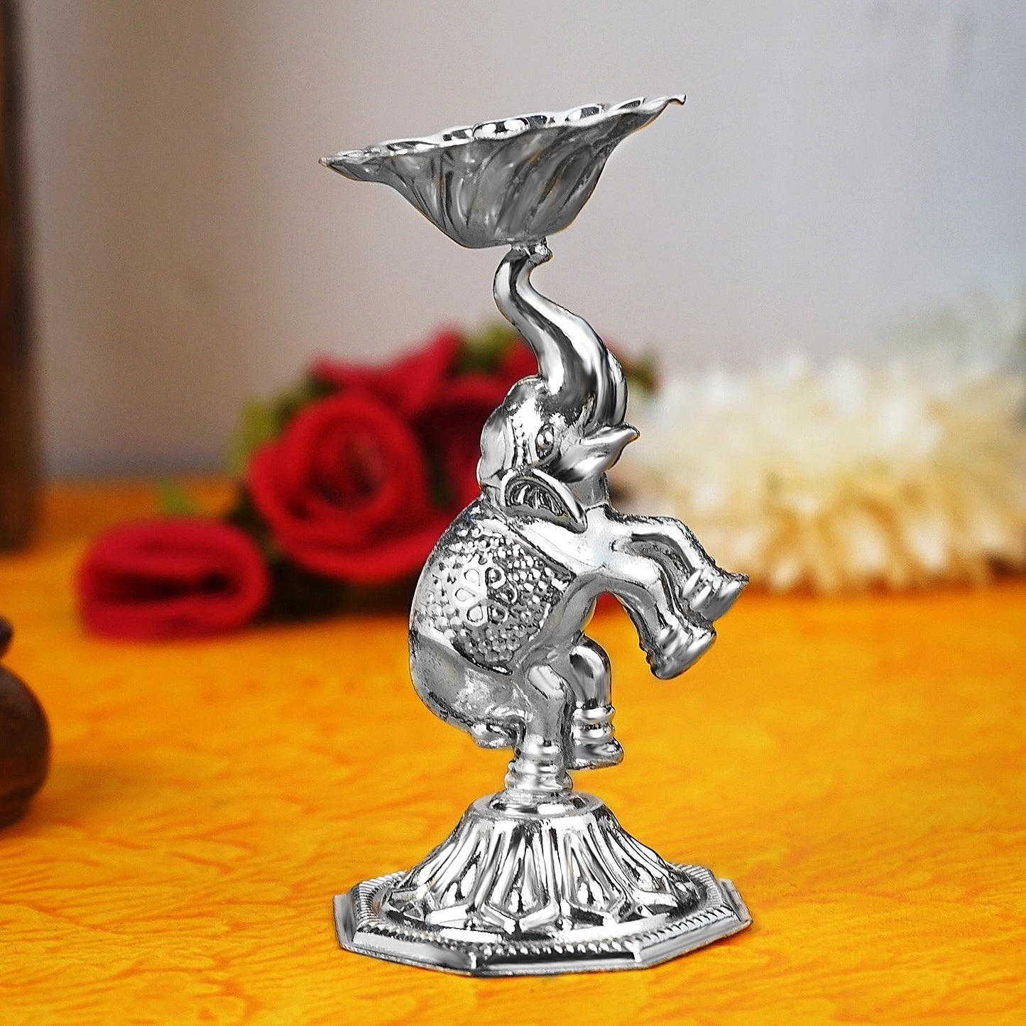 Sri Rudra Elephant Devadas Deepa (SR 00068)