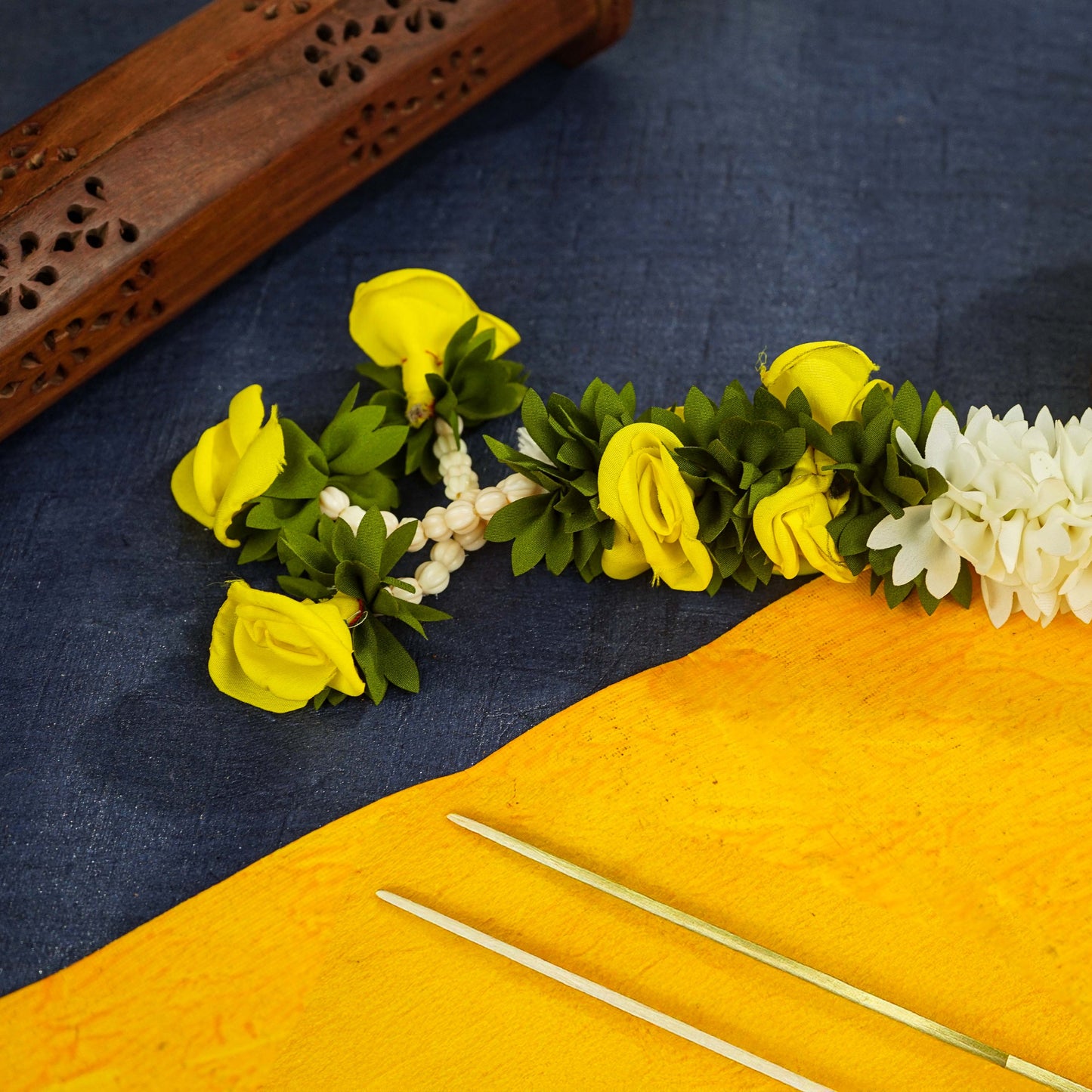 Sri Rudra 1.5Feet Kus Rose (SR02545)