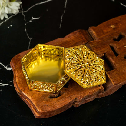 Sri Rudra Gold Fancy Heaxgon Box (EAN Code 8906101491872)