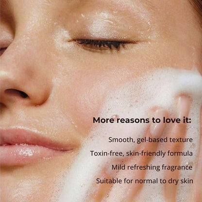 Naturali Aqua Hydrating Face Wash