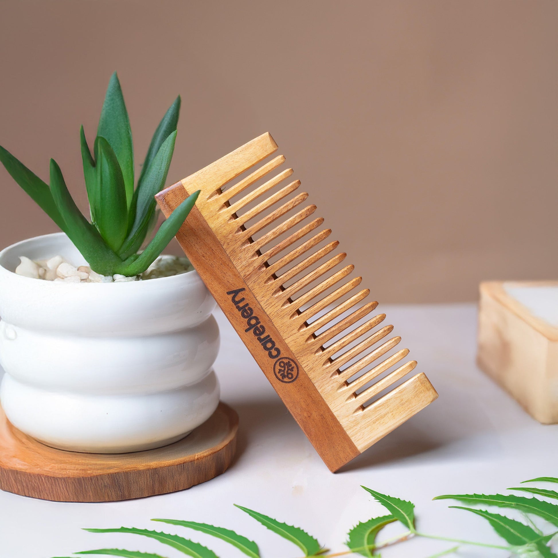 Careberry Neem Nirvana Shampoo Comb