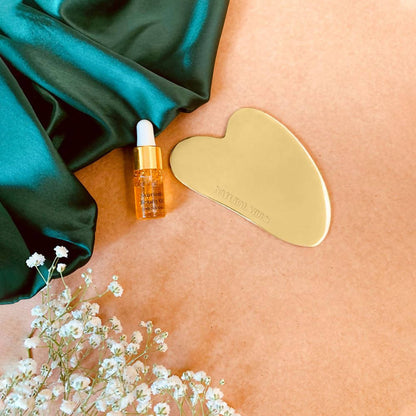Natural Vibes Kwansha Face Massager with Free Gold Beauty Elixir Oil
