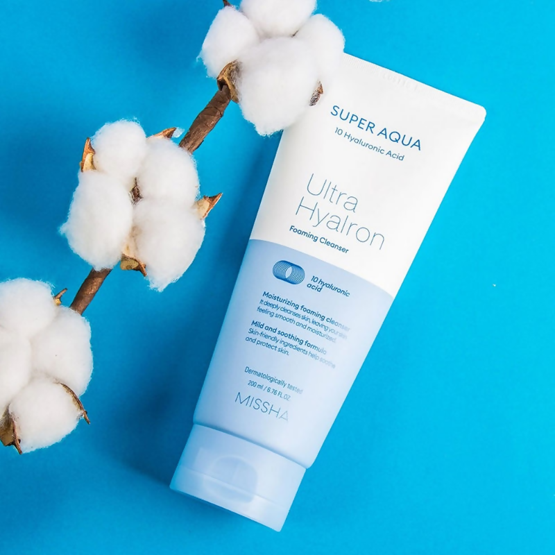 Missha Super Aqua Ultra Hyalron Foaming Cleanser