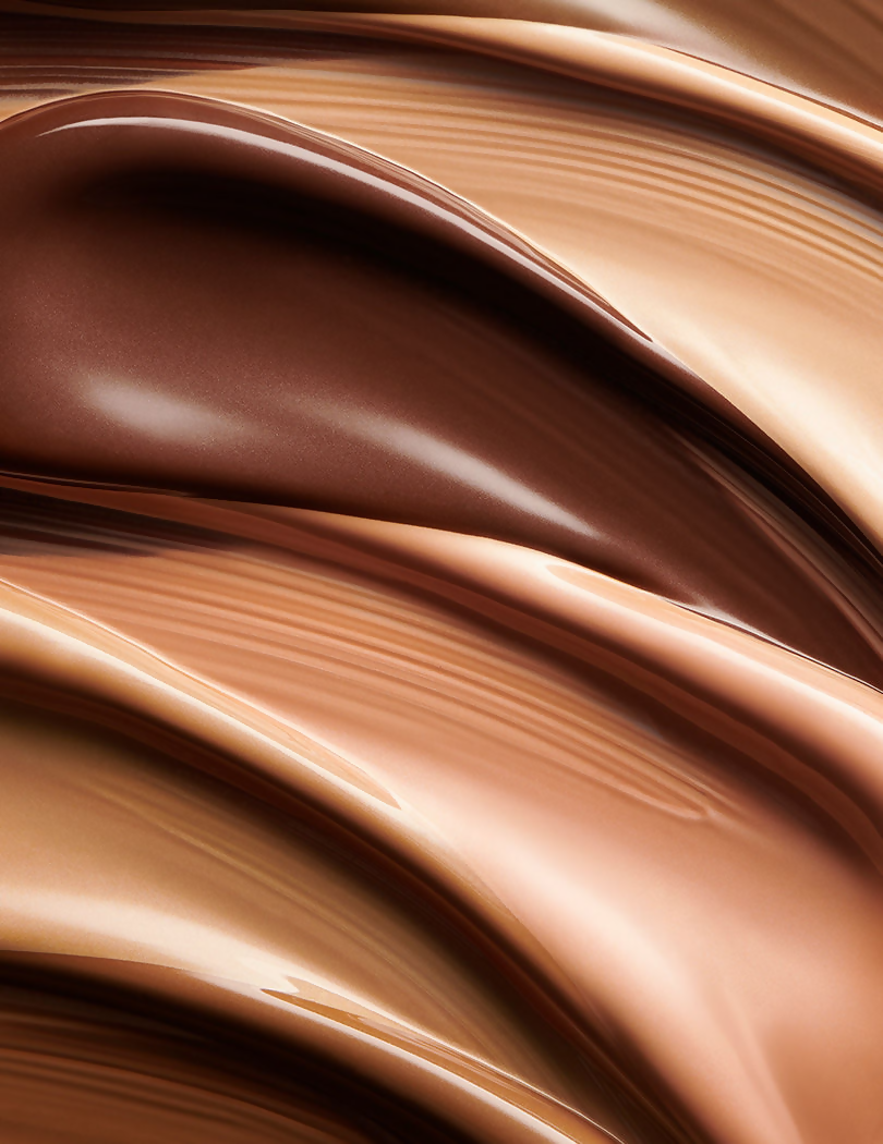 Iconic London Radiance Booster - Toffee Glow